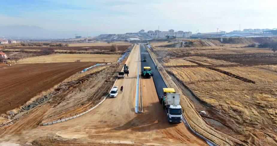 Elazığ Belediyesi Ekipleri, Kentin Dört Bir Yanında Yoğun Mesaisini Sürdürüyor