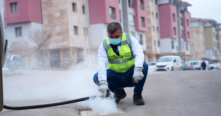 Elazığ Belediyesi, İlaçlama Çalışmalarına Devam Ediyor