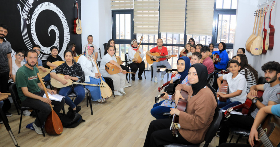 Elazığ Belediyesi, Kış Sezonu Kurslarını Başlatıyor