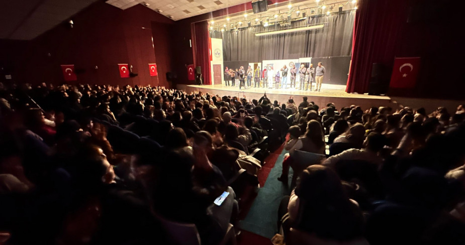 Elazığ Belediyesi’nin Düzenlediği Gösteriye Yoğun İlgi